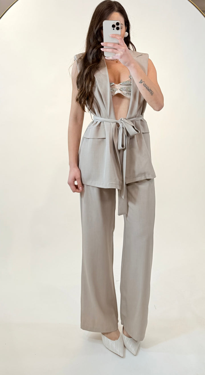 Tailleur smanicato Eva