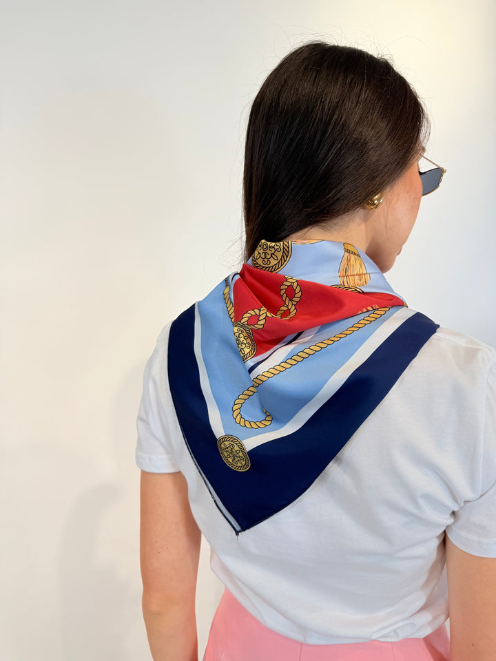 T shirt con foulard
